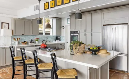 Unbeatable Beachfront Bliss w/ Ocean Views, Luxe Interiors & Patio Beach Road
