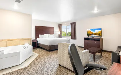 Boarders Inn & Suites Shawano