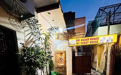 SRI KEDAR KHAND PAYING GUEST HOUSE