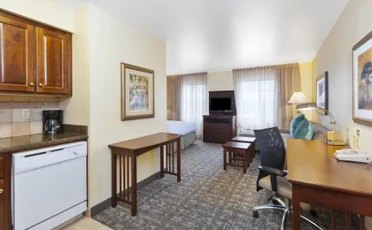 Staybridge Suites Lansing-Okemos