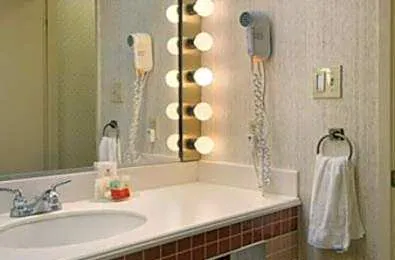 Merced Inn & Suites