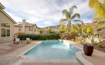 Luxury Modern Home with Resort-style pool & backyard