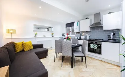 2 Bedroom Charming Family Apartment