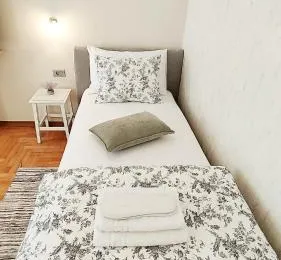 Lavender - City Room with free parking