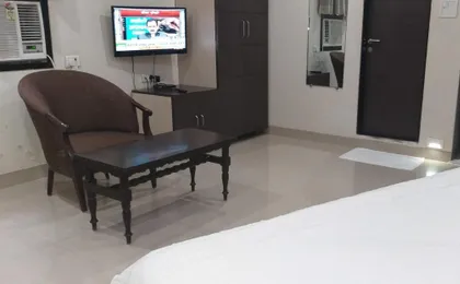Pals Hotel