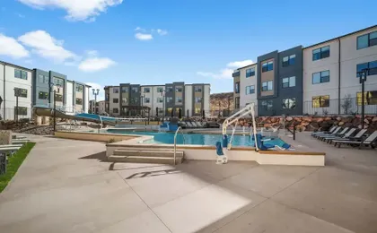 Sand Yeti 2bdr Resort Condo