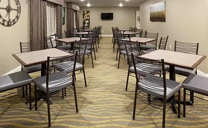 GrandStay Hotel & Suites Thief River Falls