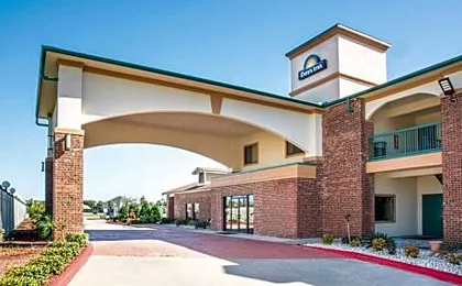 Magnuson Hotel and Suites Baytown