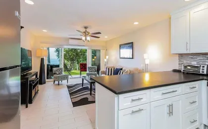 Private Ground Floor Corner Unit - AC & Hawaiian Ocean Views - Vrkcv