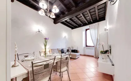 Elegant Apartment Behind The Colosseum