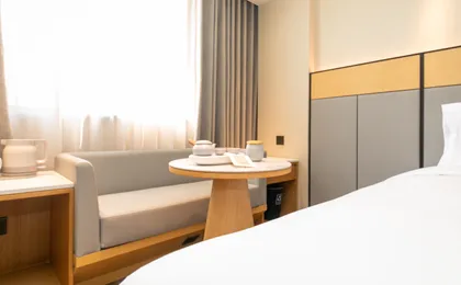 Ji Hotel (Shanghai North Bund Waibaidu Bridge)