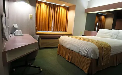 CenterWay Hotel Tonawanda