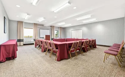 Comfort Suites Near Robins Air Force Base