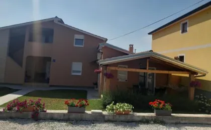 Apartments Dora