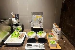 Home Inn Selected Shenzhen Huaqiangbei Yannnan Metro Entrance