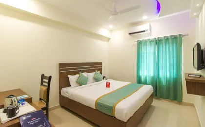 Hotel Golden Leaves By OYO Rooms