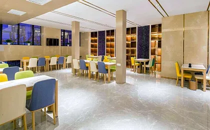 Lavande Hotel Hanshou Longyang International Square
