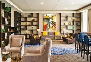 Sheraton Lisle Hotel