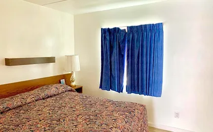 White Caps Motel