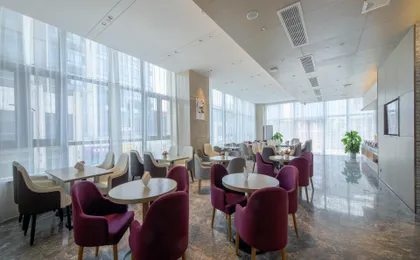 Lavande Hotel Wuhan Optics Valley Technology Exhibition Center