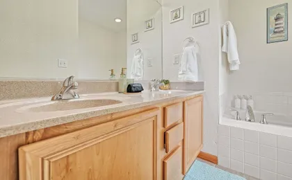 Golf & Surf 7BR: Private Pool, 5 Min to Beach
