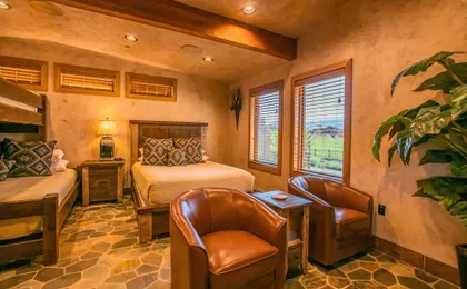 Cougar Ridge Lodge