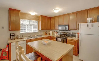 Hot Tub, 1 Mi to Beach: South Lake Tahoe Home!