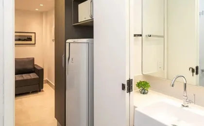 Studio decorado a 500m da Praia | HC 827/107