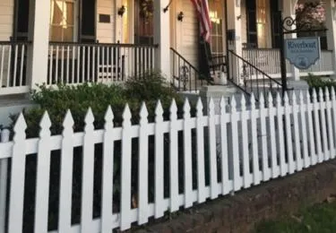 Riverboat Bed & Breakfast
