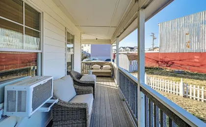 1 Mi to Atlantic City Beach! Family Gem w/ 2 Decks