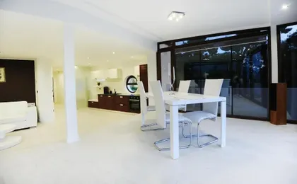 Feel Good Penthouse With Jacuzzi