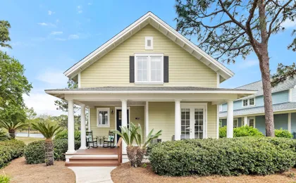 1322 Laurel Grove 3 Bedroom Home by RedAwning