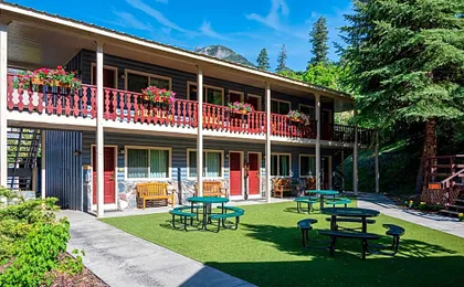 Box Canyon Lodge and Hot Springs