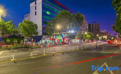 Yufuheng Business Hotel (Shenzhen Longhua Bus Station)