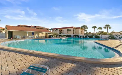3rd-floor Condo W/fountain Views, Private Balcony & W/d, On-site Pool & hot Tubs