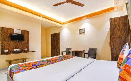 Oyo 19552 Golden Deer Guest House