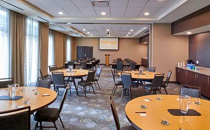 Courtyard by Marriott Petoskey at Victories Square