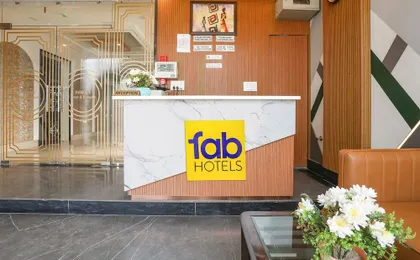 Fabhotel Embrace