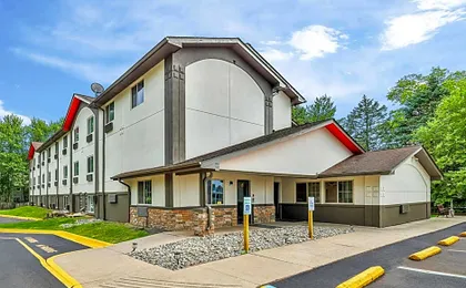 Super 8 by Wyndham East Stroudsburg/Poconos
