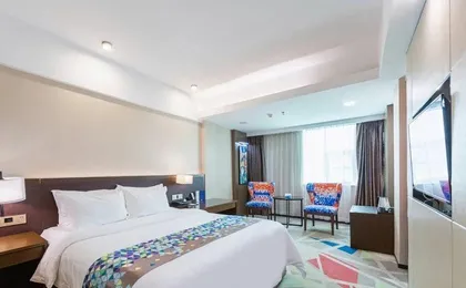 Zmax Hotel (Guangzhou South Railway Station Nanpu Metro Station)