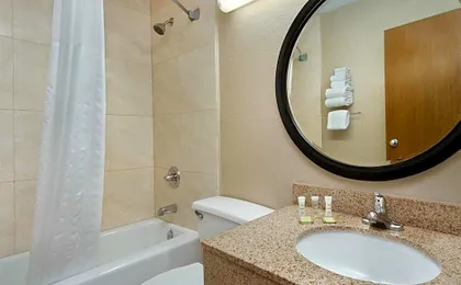 Super 8 by Wyndham Waycross GA