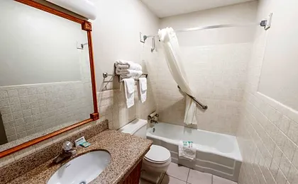 Eleven Boutique Hotel LLC