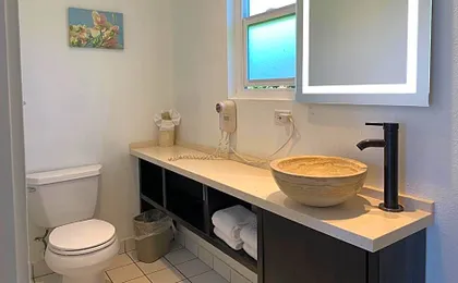 Sandyland Reef Inn