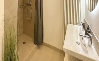 170m2 Apartment bis zu 15 P. 1min UBahn