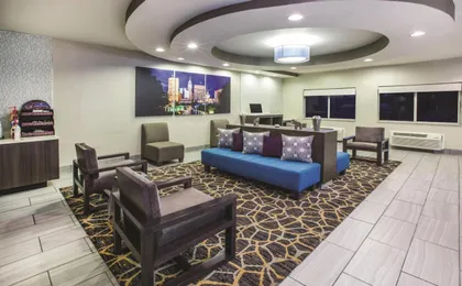 La Quinta Inn by Wyndham Indianapolis North at Pyramids