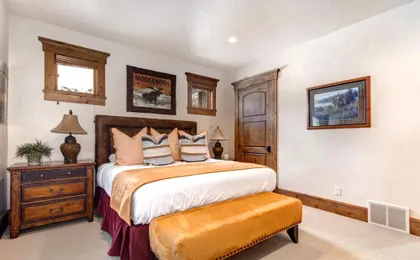 The Lookout 4 Bedrooms PLO-6590 by KBM