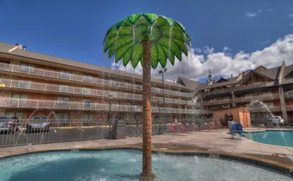 Crossroads Inn & Suites