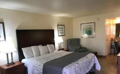 At Home Inn, Fort Pierce
