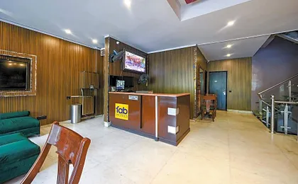 FabHotel Bharat Continental