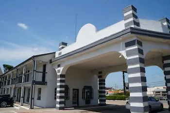 Sherman Inn